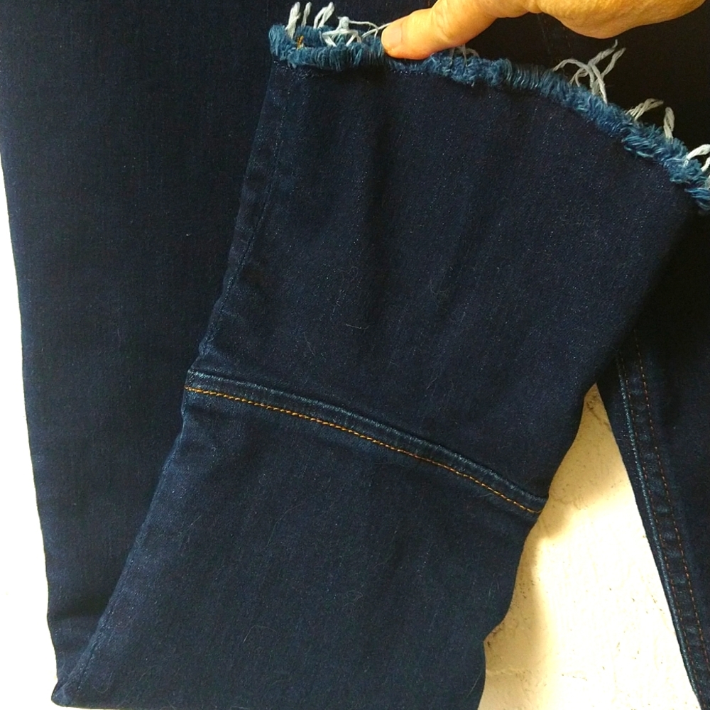 Jen 7 Jeans - Picture 3 of 9